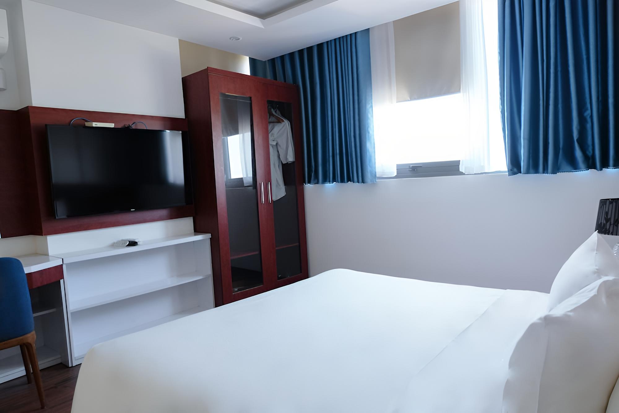 Le Hoang Beach Hotel