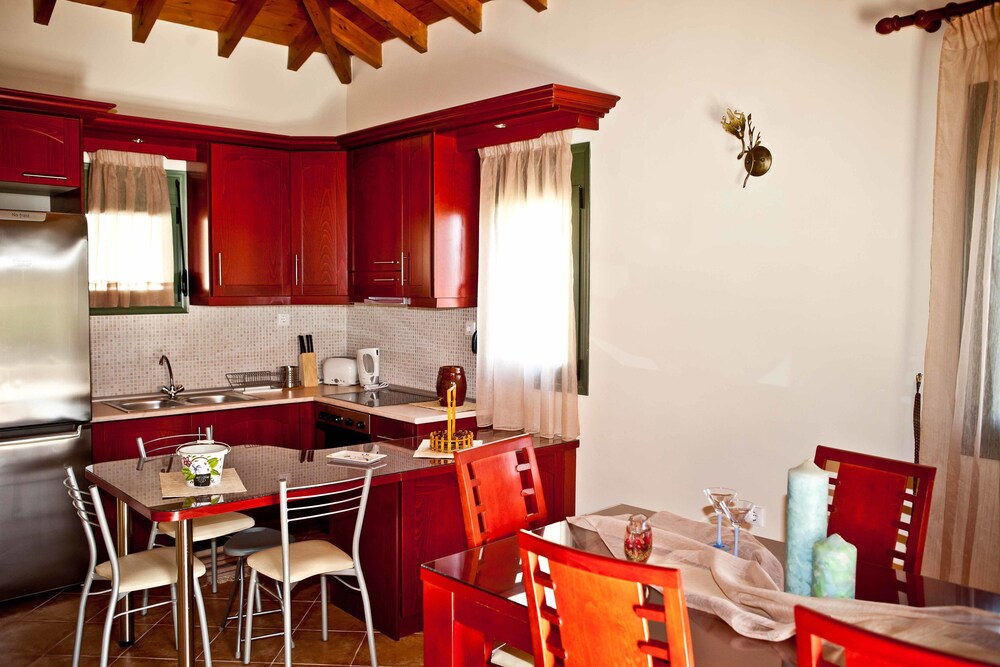 Aselinos Suites