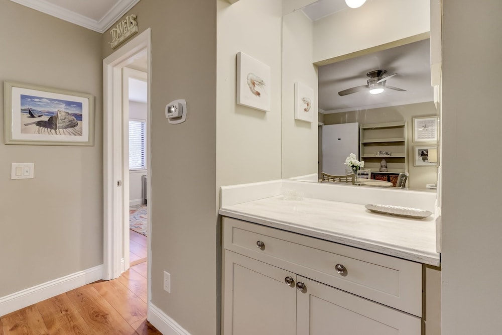 Amelia Landings 9e 2 Bedroom Condo
