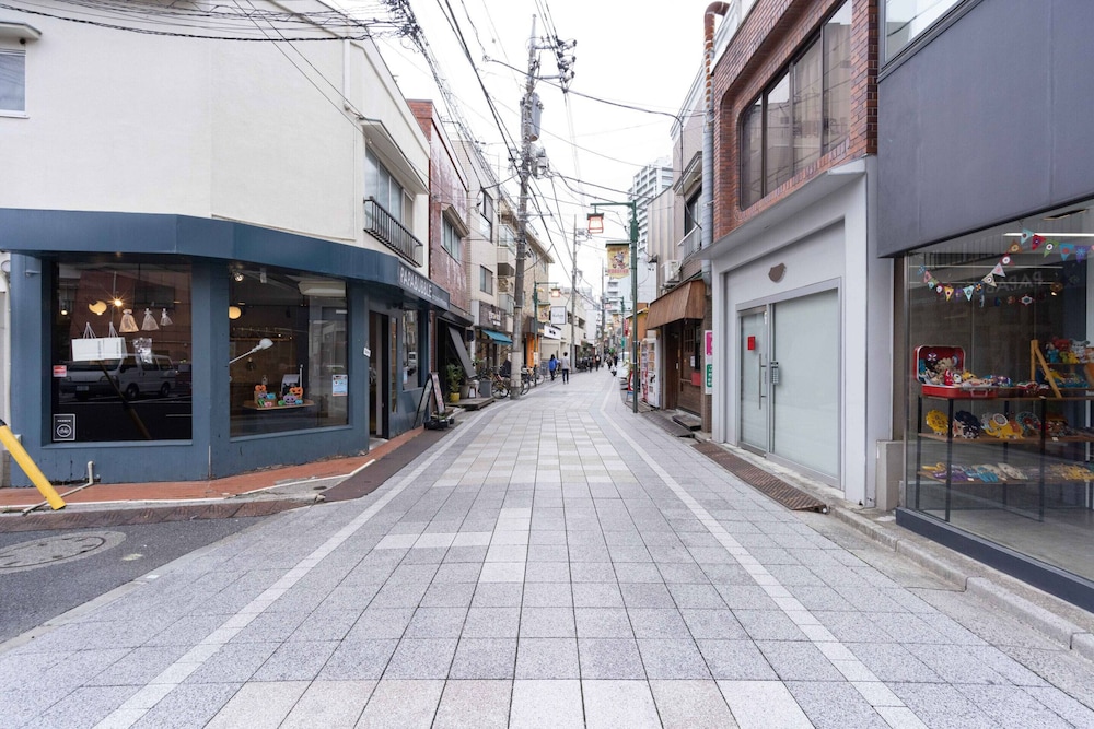 House Hotel nakano TNA