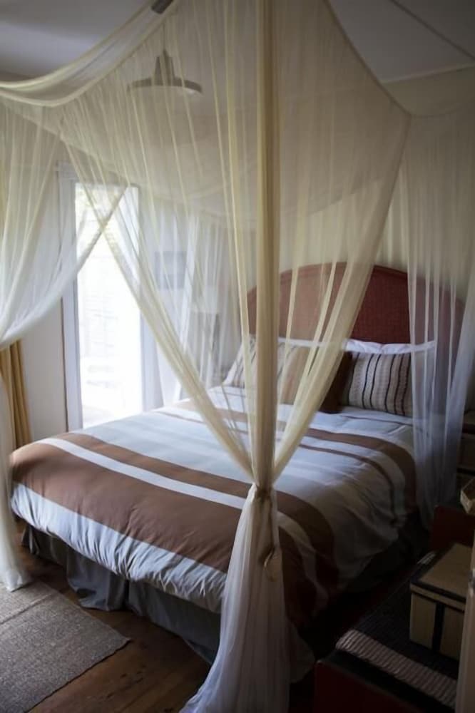 Pagoda Lodge