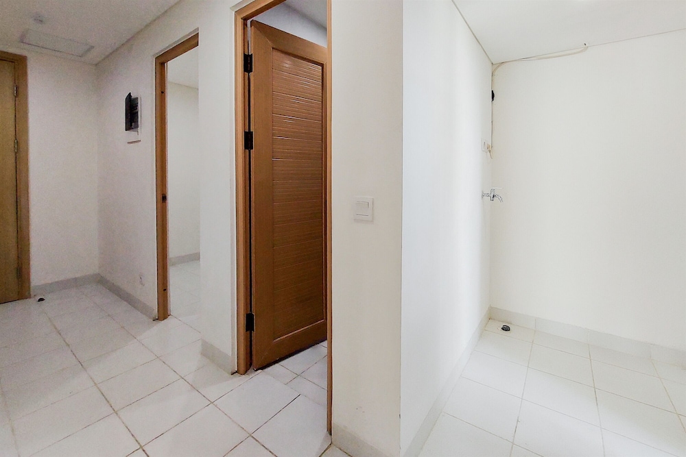 Spacious And Lavish 3Br At Hillcrest House Apartment, Curug - 22