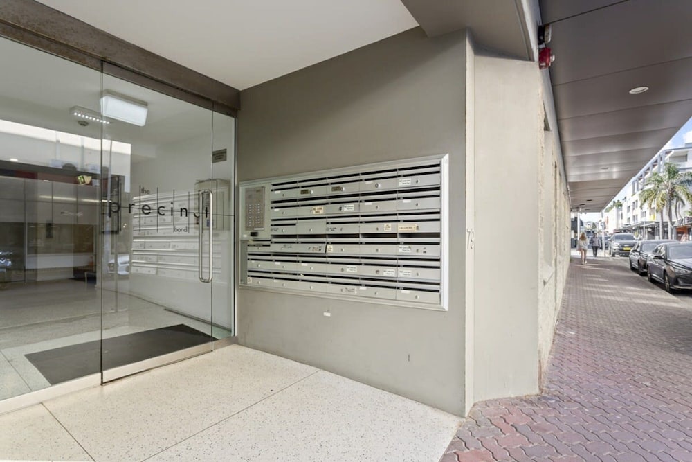 Beautiful Bondi 1-bed Apartment Meters From Beach