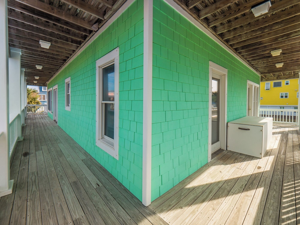 1 Pleasure Island Kure by Carolina Retreats