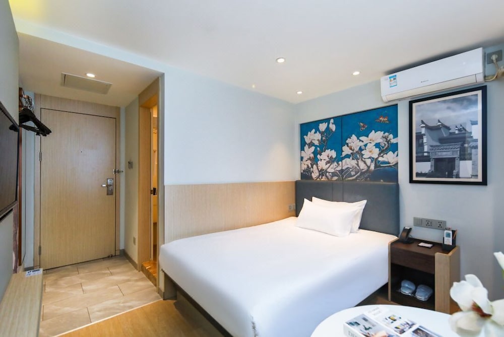 YESTE Hotel (Shenzhen Nanshan Qianhai Daxin subway station)