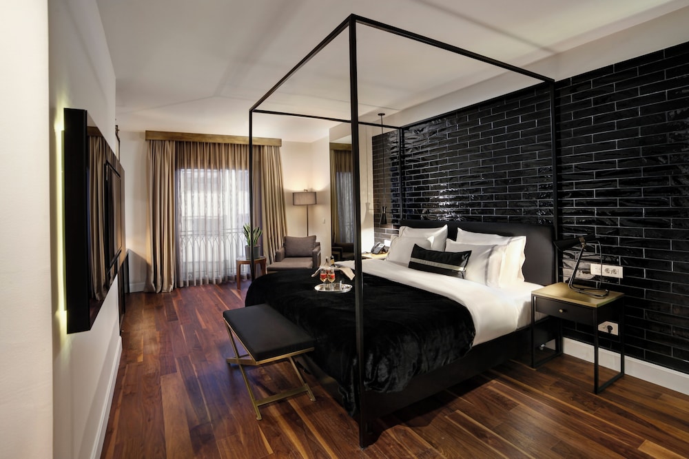 39 Kalamış Marina Oteli - Image 32