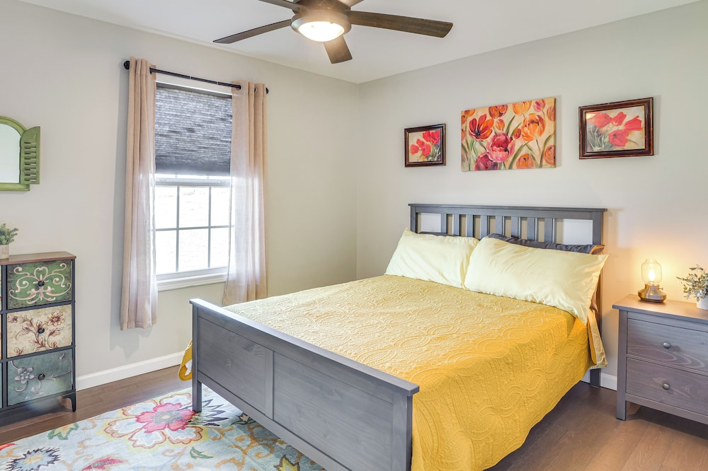 Near State Parks & Dtwn: Quaint Sparta Home! view 5