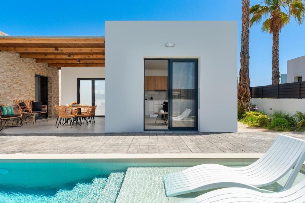 Villa Salty Sun 5 in Kremasti
