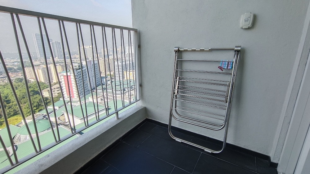 UNA Serviced Apartment by Manatidur