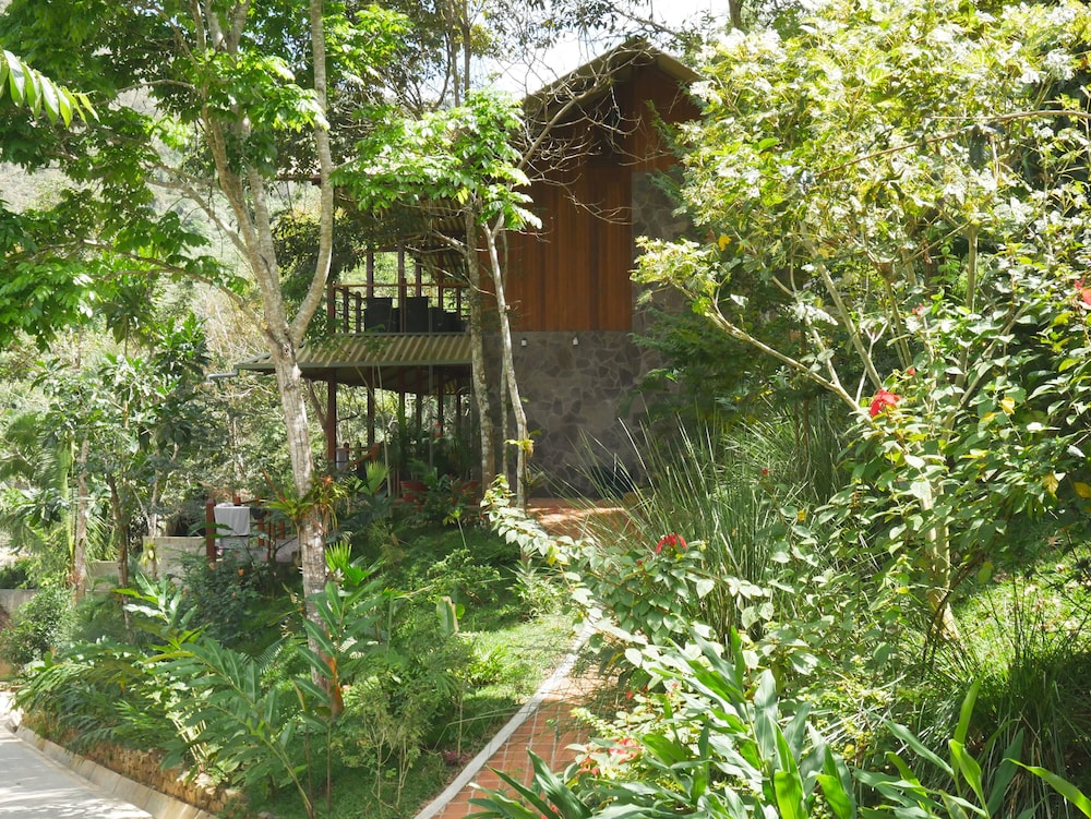 Sumaj Lagoon Lodge