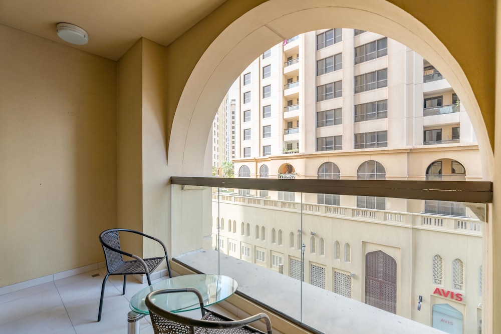 Lux BnB Duplex Casa Private Garden JBR