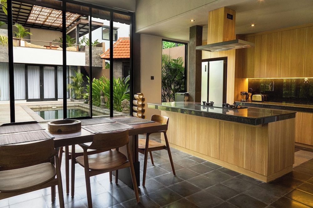 Villa Savaya Canggu Batu Bolong