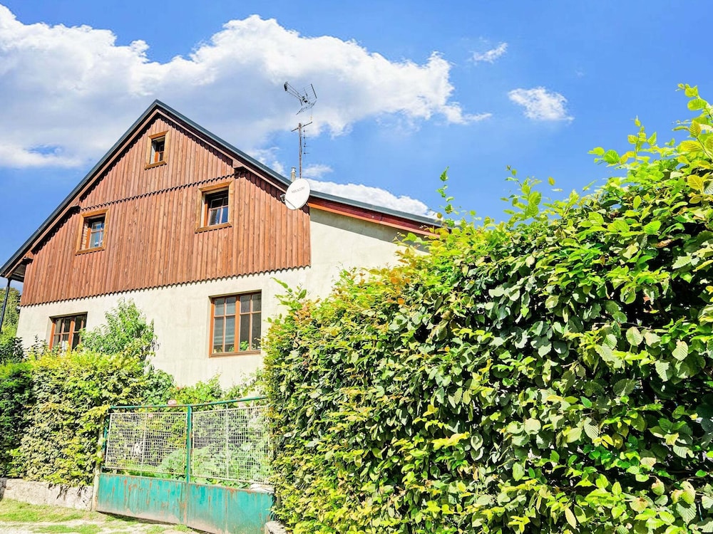 Modern Holiday Home in Cerny Dul With Private Garden