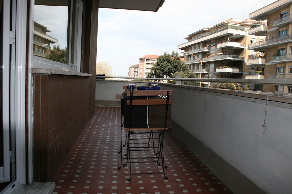 LT Rooms