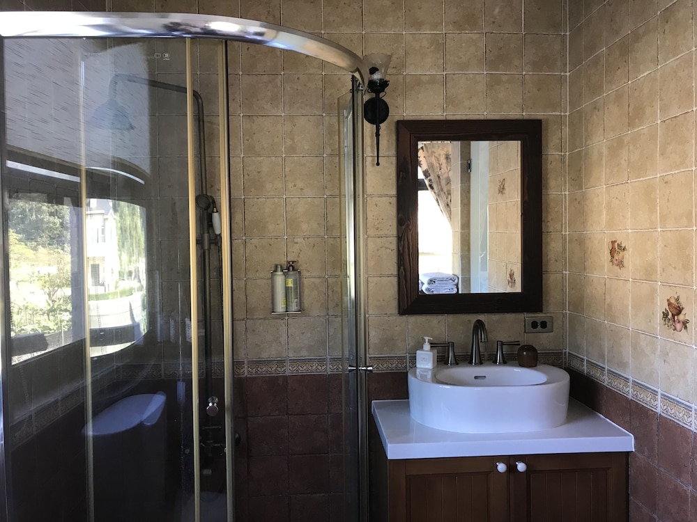 35 A-Li BnB