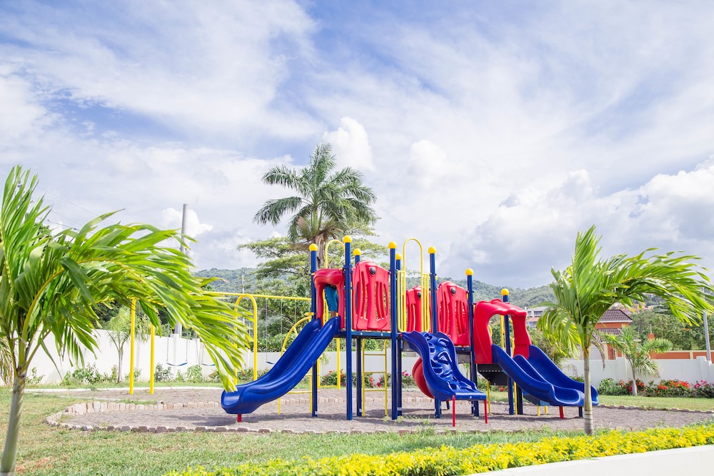 La Casa De Playa Ocho Rios