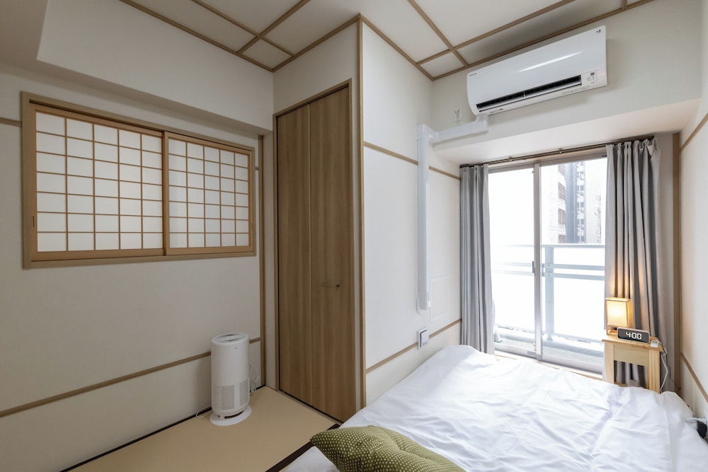 H2H SHINSAIBASHI I