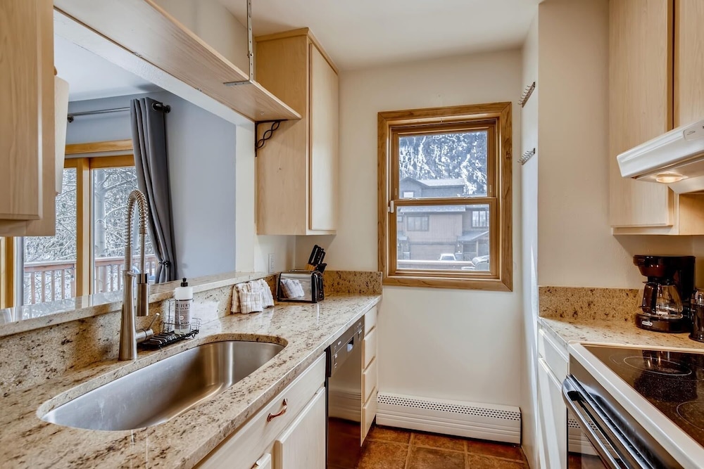 Summit County Vacations - Mount Royal Condos 501 2 Bedroom Condo by RedAwning - Property Image 23