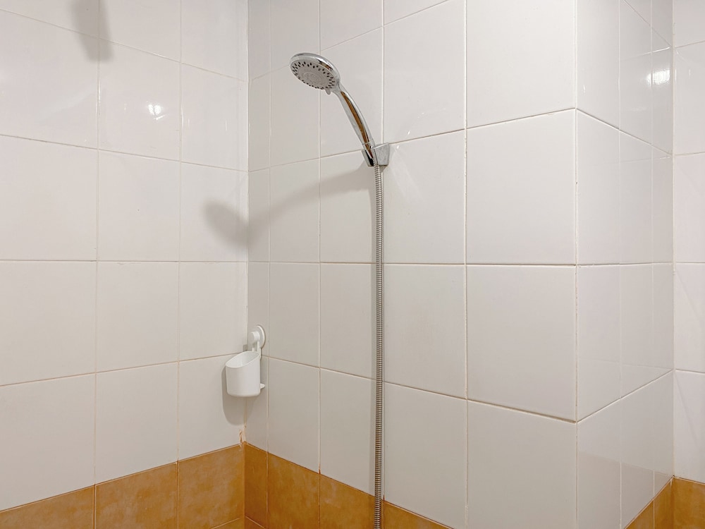 Compact 2Br Apartment Direct Access To Mall At Green Pramuka City
