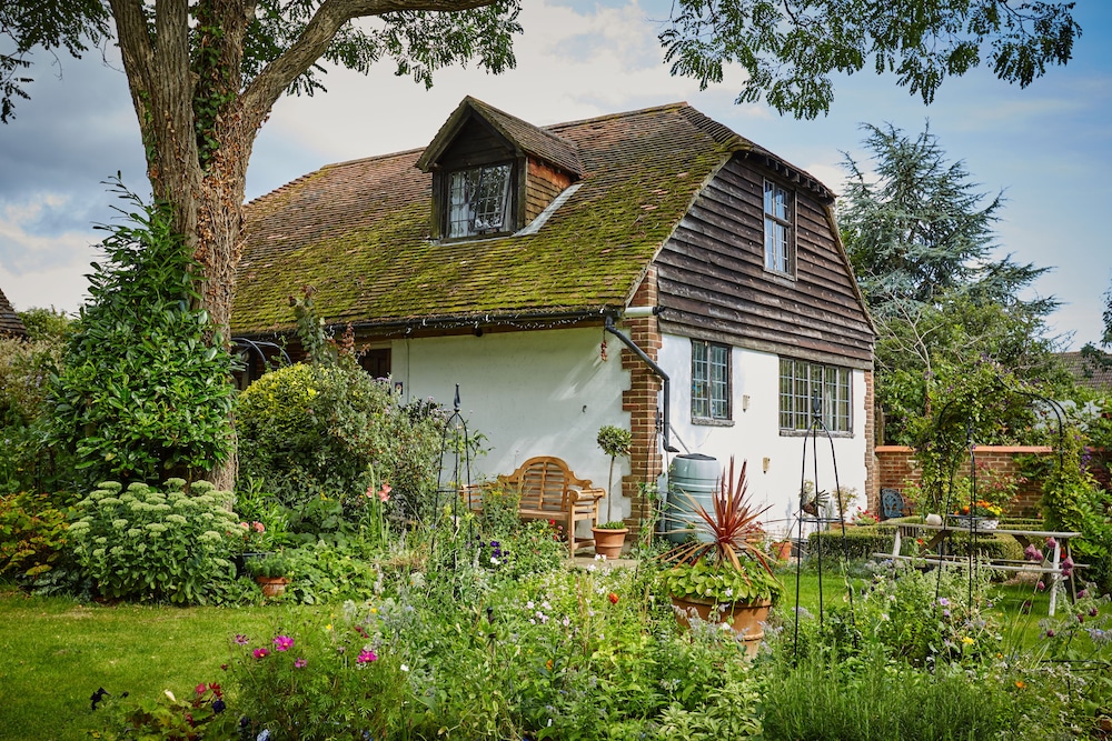 Strawberry Cottage B&B