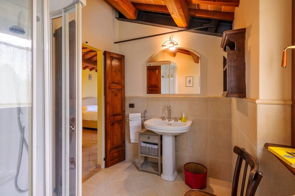 Villa Emilianna 12 2 by Marche Holiday Villas