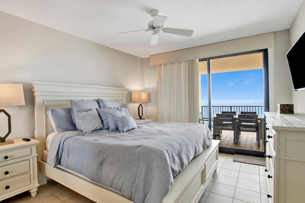 Windward Pointe 1002