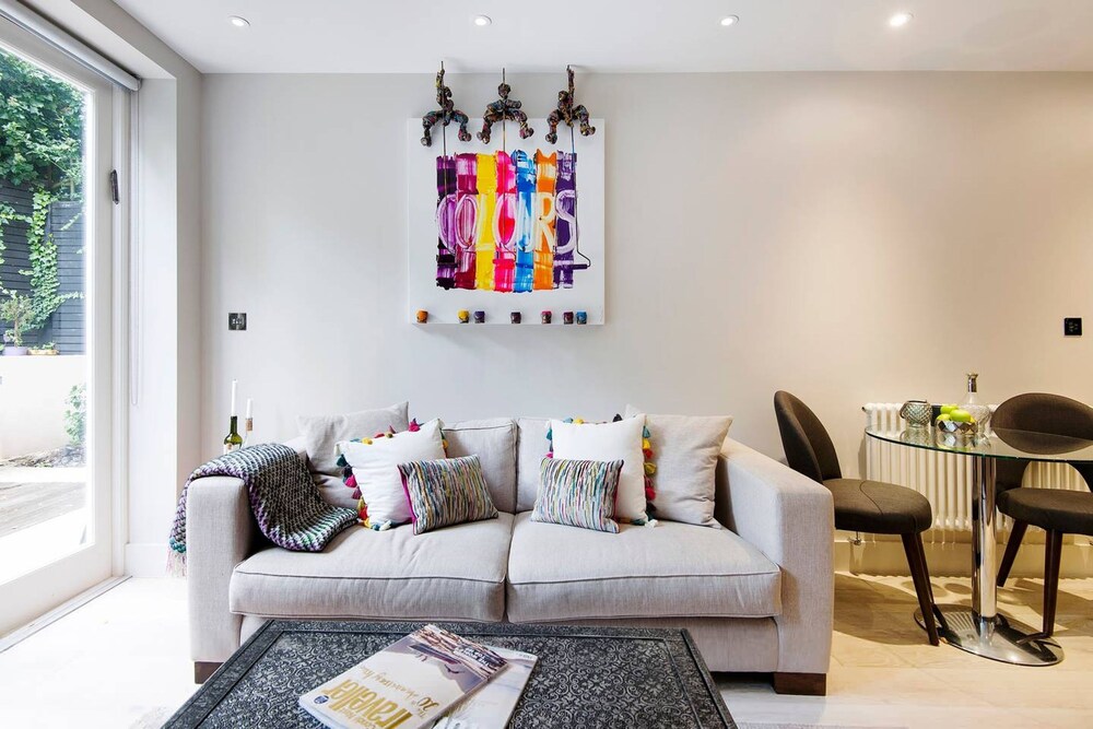 The Bohemian Rhapsody- Garden Apartment in Hampstead - by Out of Office Lifestyle