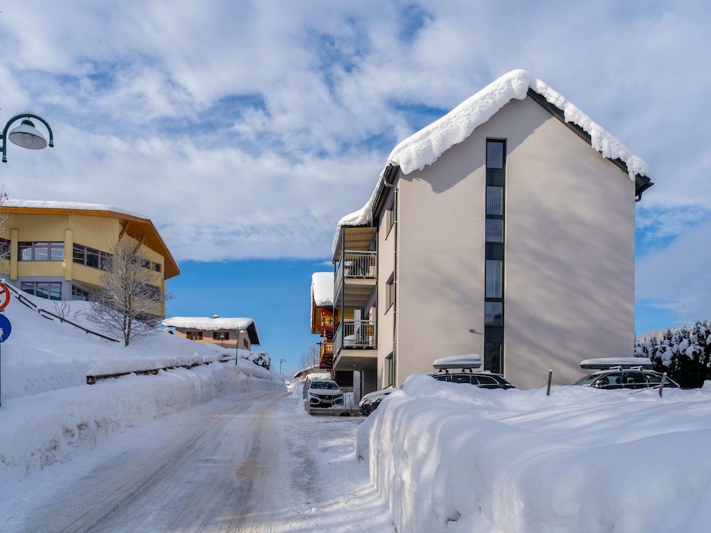 Large Apartment in Sankt Georgen With Balcony