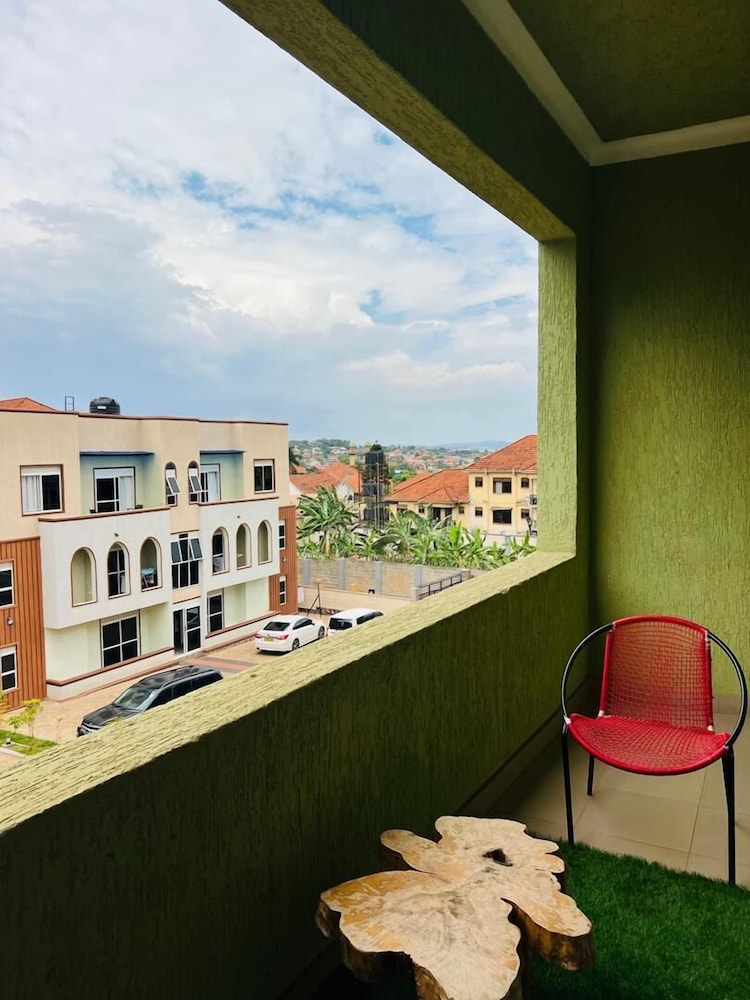 VICTORIA ROCK SUITES MUNYONYO