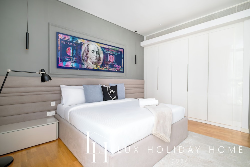 LUX The Bluewaters Island Suite 2