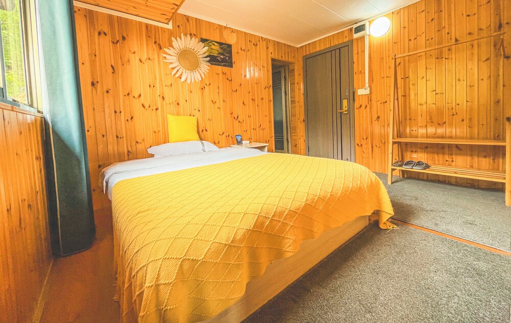 Happy live hotel