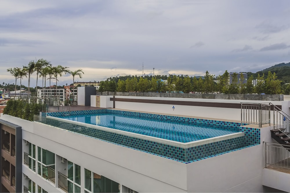 Condo in Kata in Ozone - Unit A606