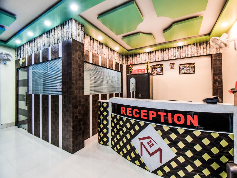 OYO 28557 Hotel M V International view 2