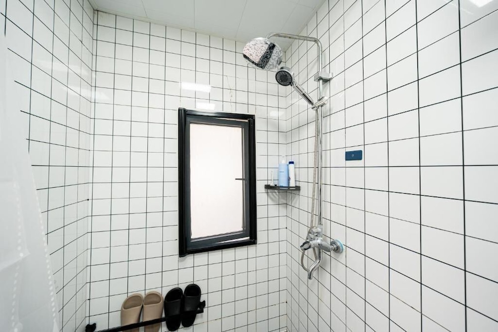 Shanghai Hills & Zinn Courtyard BNB