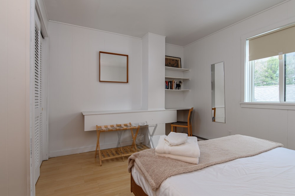 6 Village Edge 2 Bedroom Condo