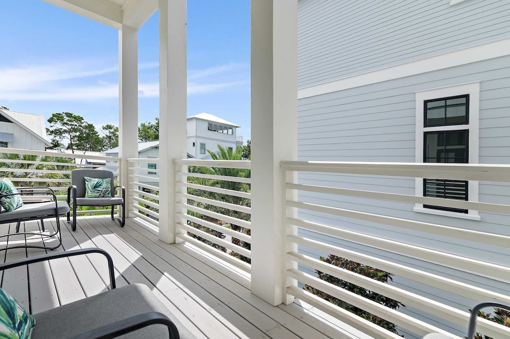 Rooftop Deck w/ Views, Pool, Luxury 5bdr Resorting To Happiness by Avantstay