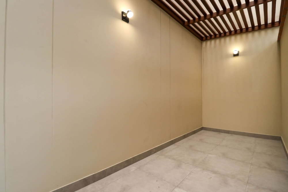 w Beautiful 2BR w Terrace Near Kennedy Park