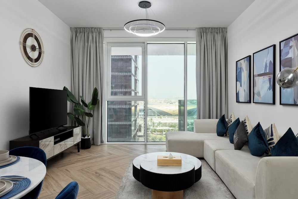 Maison Privee - Urban Parkside Living near the Iconic Dubai Frame