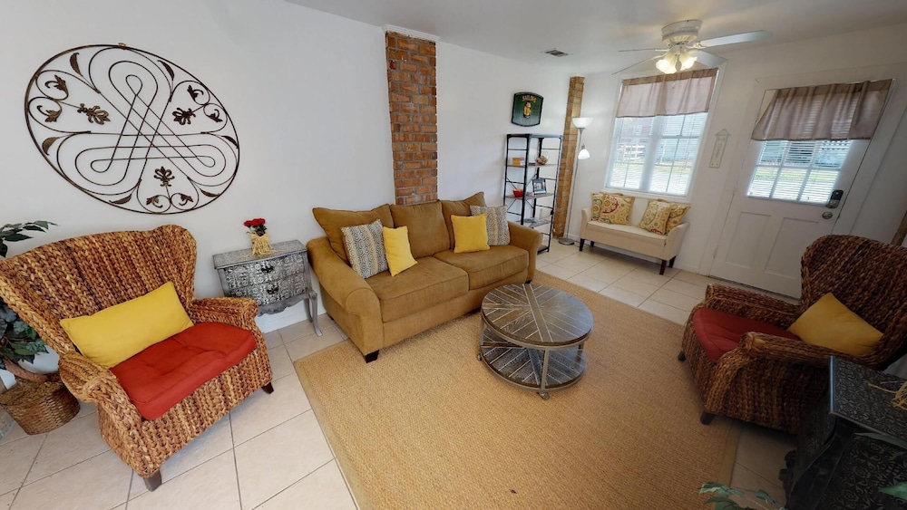 1603 Lovell Avenue Manor by Tybee Vacation Rentals