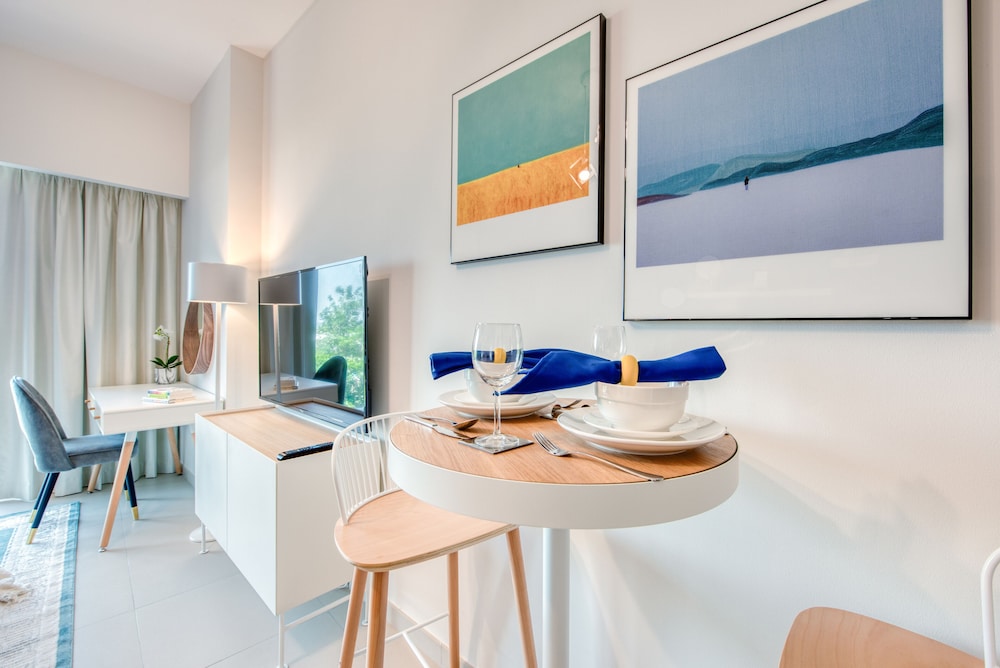 Capital Living On Reem: The Arc Towers