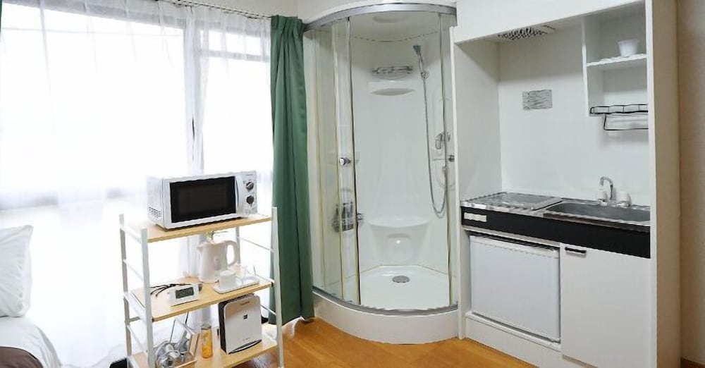 Station Hotel ShinOmuraStation