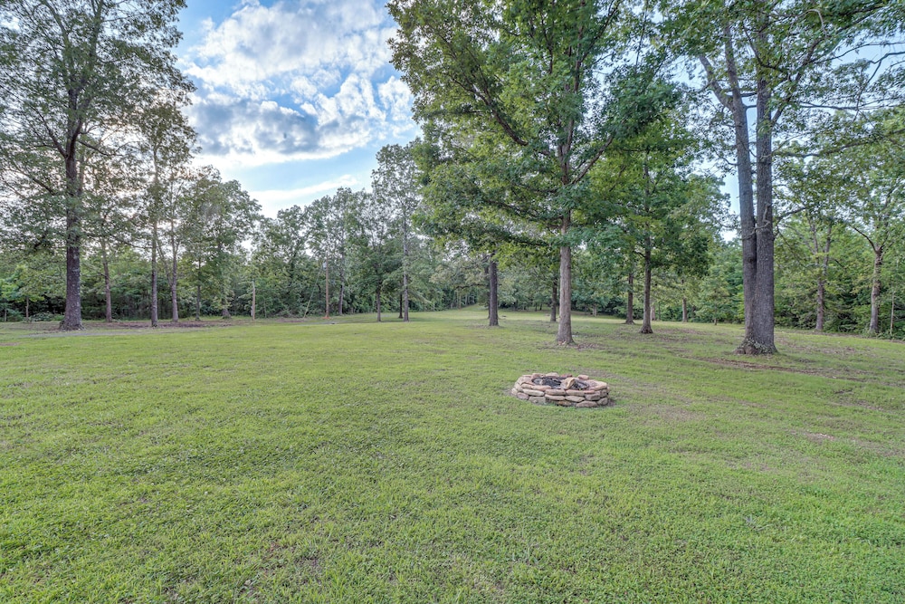 2 Mi to Buffalo River: Peaceful Family Retreat