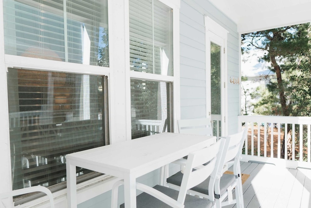 Somewhere on the Beach by Avantstay Golf Cart + Bikes, Pool Access, Beach