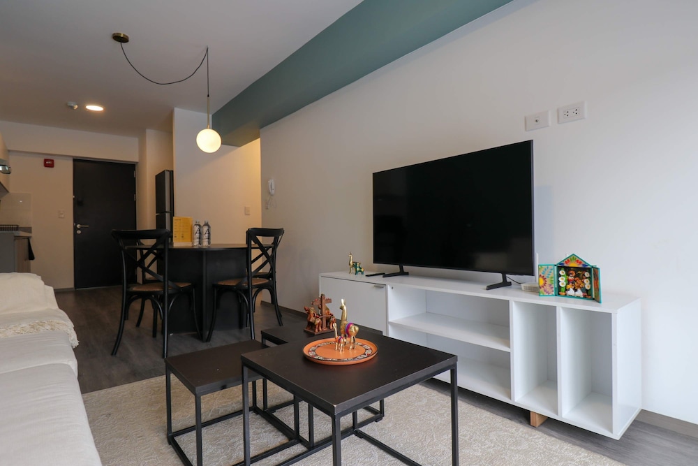 w Delightful 1BR w Perfect Balcony in Cusco