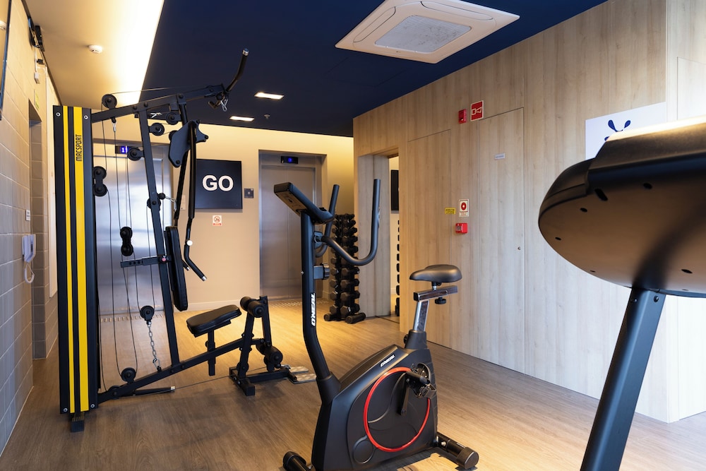 Modern, fully equipped, and well-lit with AC and gym