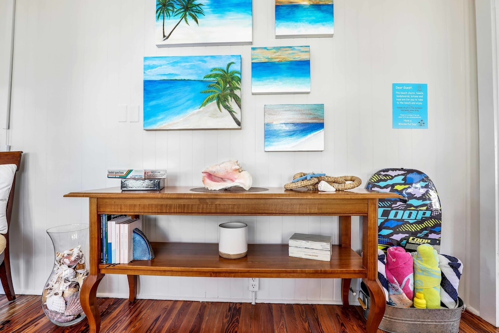 Hibiscus House Bed Breakfast Inn Parrot Room