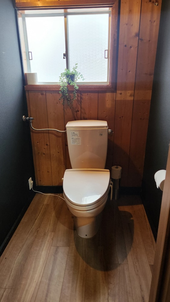 Hooting Owl Lodge