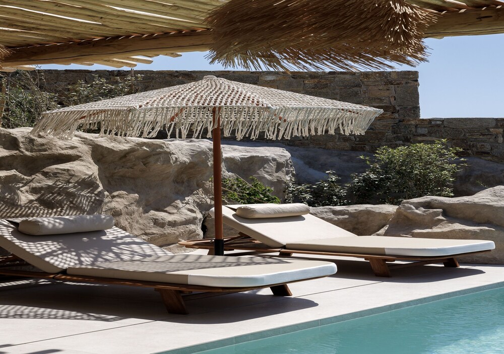 WhiteArt Suites