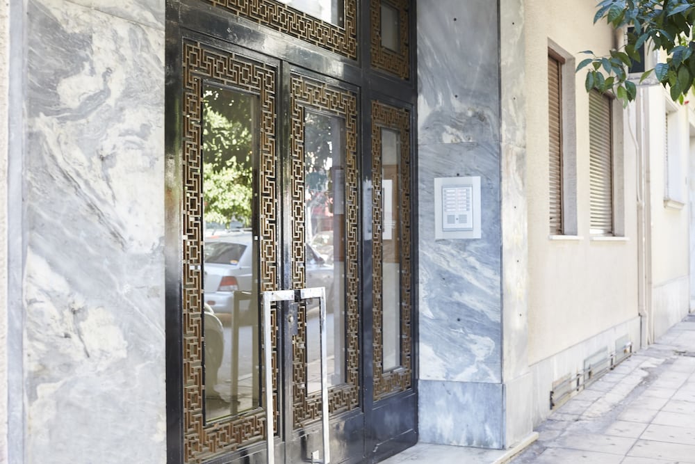 Luxury n Chic Athens Museum Apt