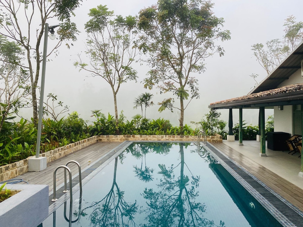 Rain Drops Wellness Villa Sinharaja